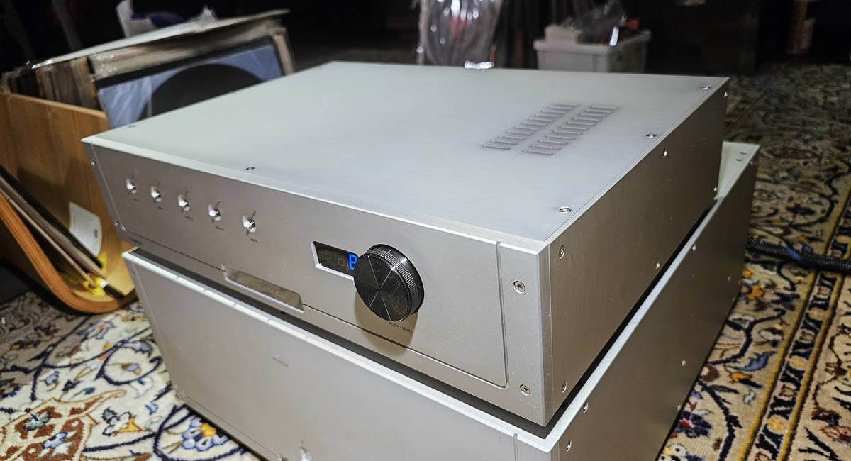 Concert Fidelity CF-080LSX Hybrid Preamplifier