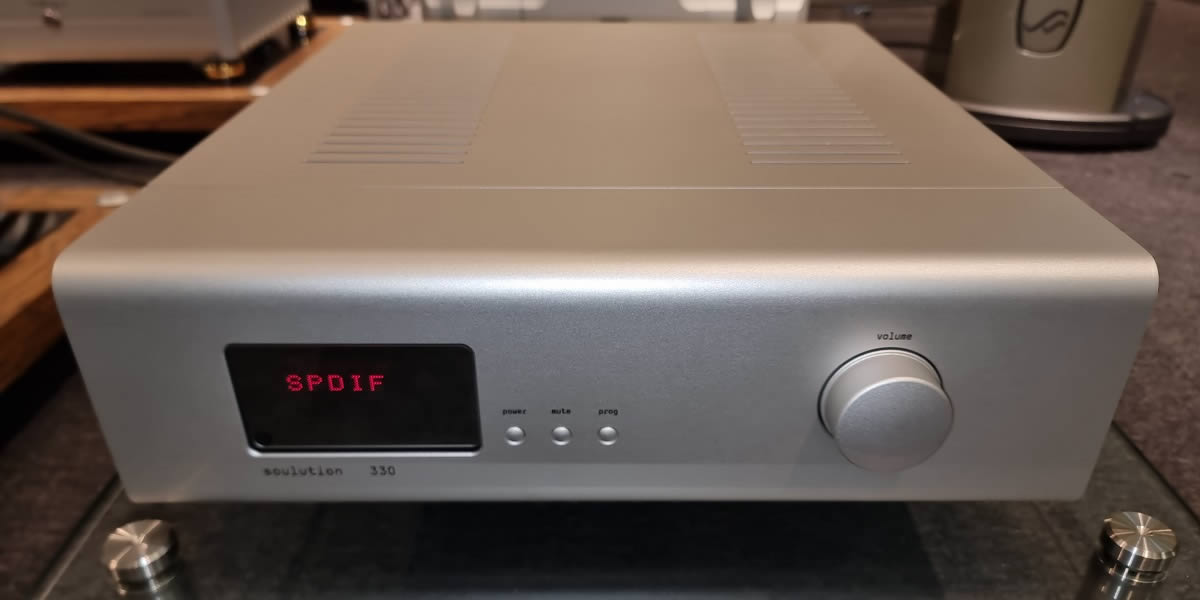 Soulution 330 integrated amplifier