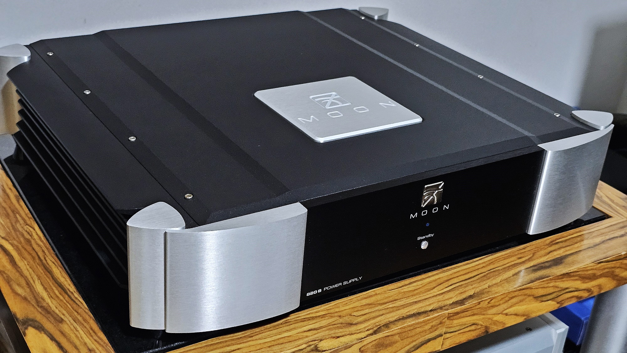 MOON by Simaudio Evolution 820S power supply