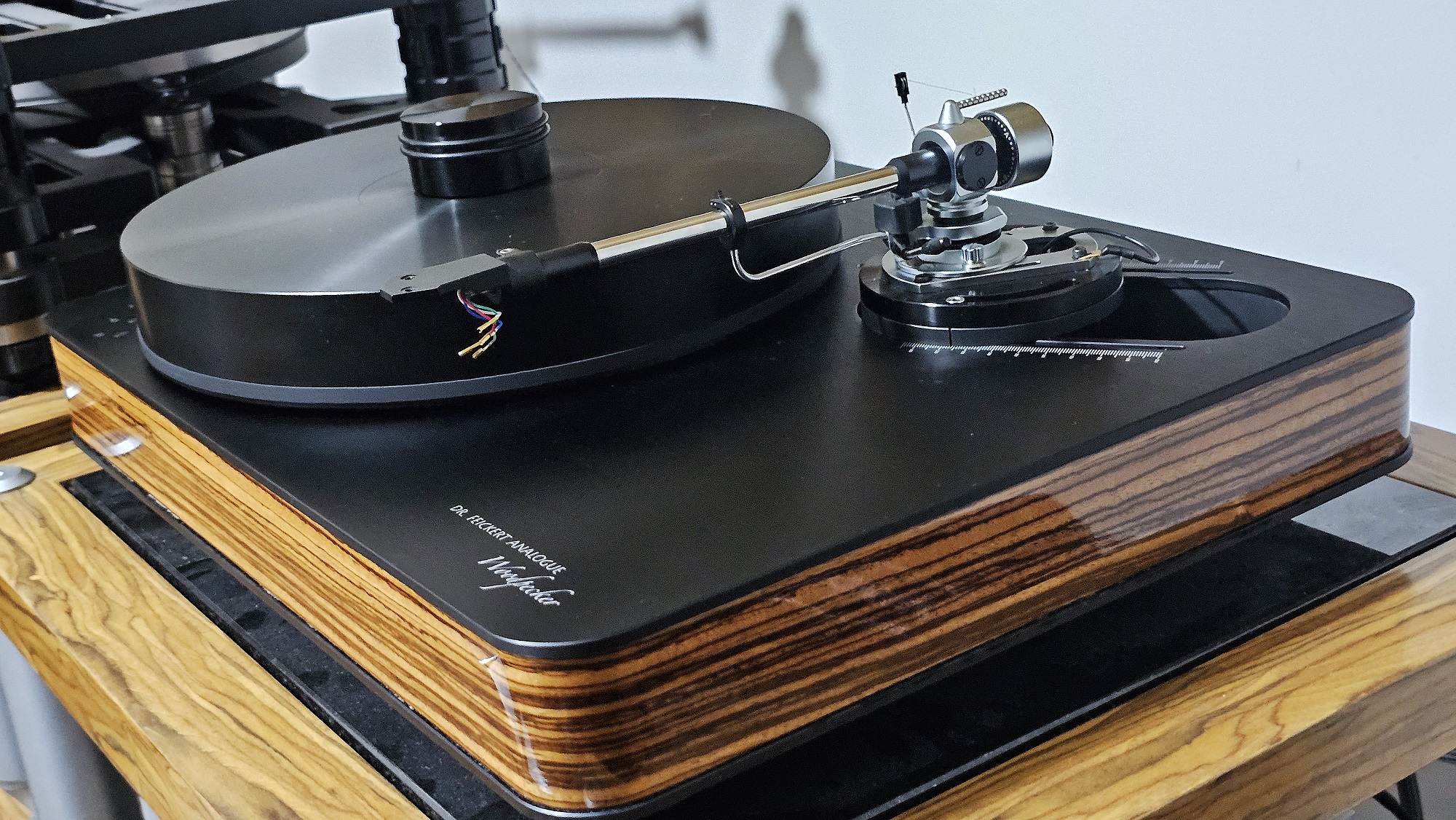 Dr. Feickert Analogue Woodpecker Turntable