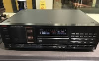 Luxman D-105U vintage tube CD player