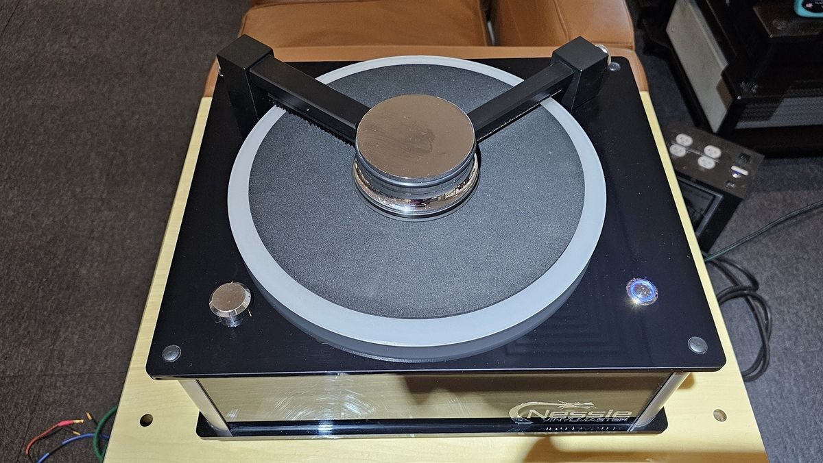 Nessie Vinylmaster Record Cleaning Machine