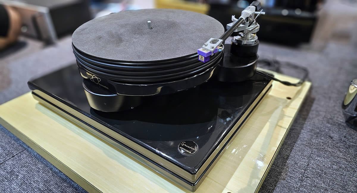 Nottingham Spacedeck with Ace Space tonearm