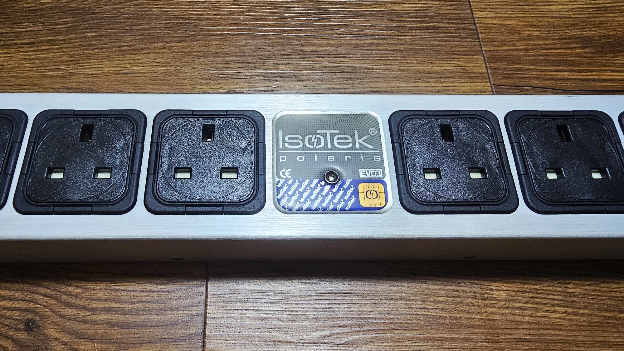 IsoTek EVO3 Polaris power strip