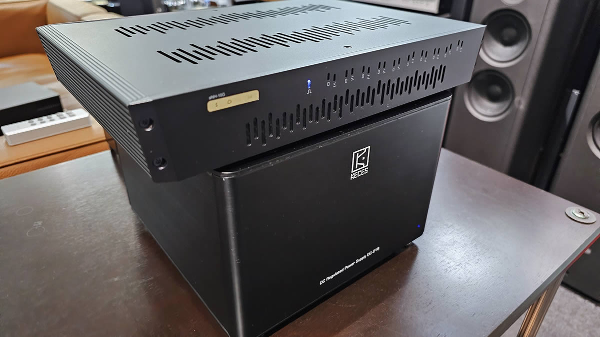 SOtM sNH-10G Audiophile Ethernet Switch with KECES linear PSU