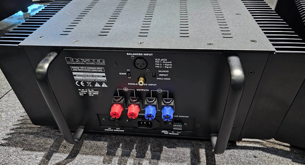 Bryston 28B-SST monoblock power amplifier Bryston 28B-SST monoblock power amplifier