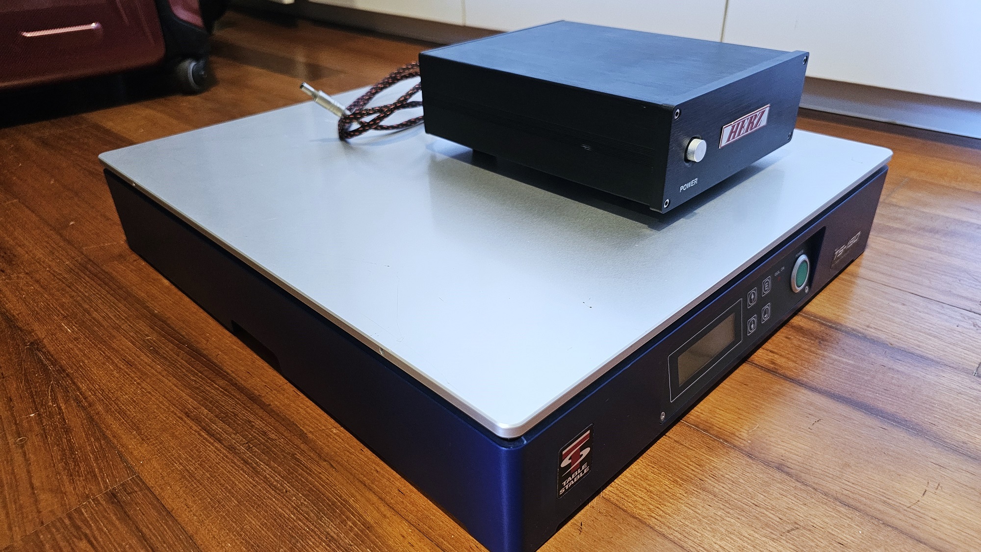 Table Stable TS-150 Active Vibration Control Table